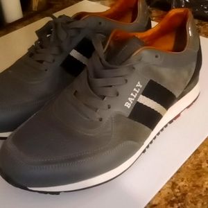 Bally of Switzerland mens leather sneaker